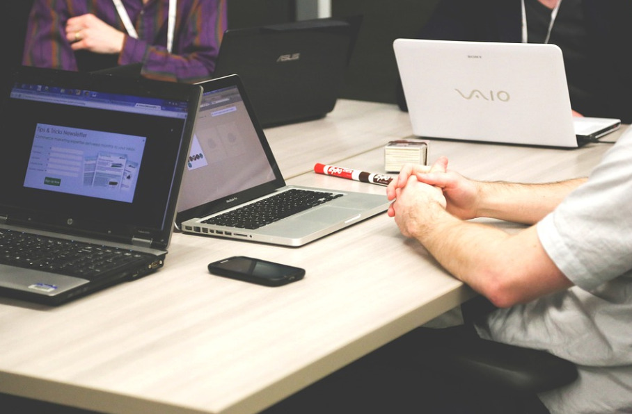 Tips For a Clean and Organized Workspace