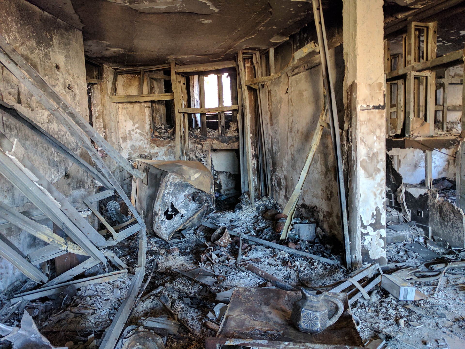 Legal Considerations: Disclosures and Responsibilities When Selling a Fire-Damaged Home